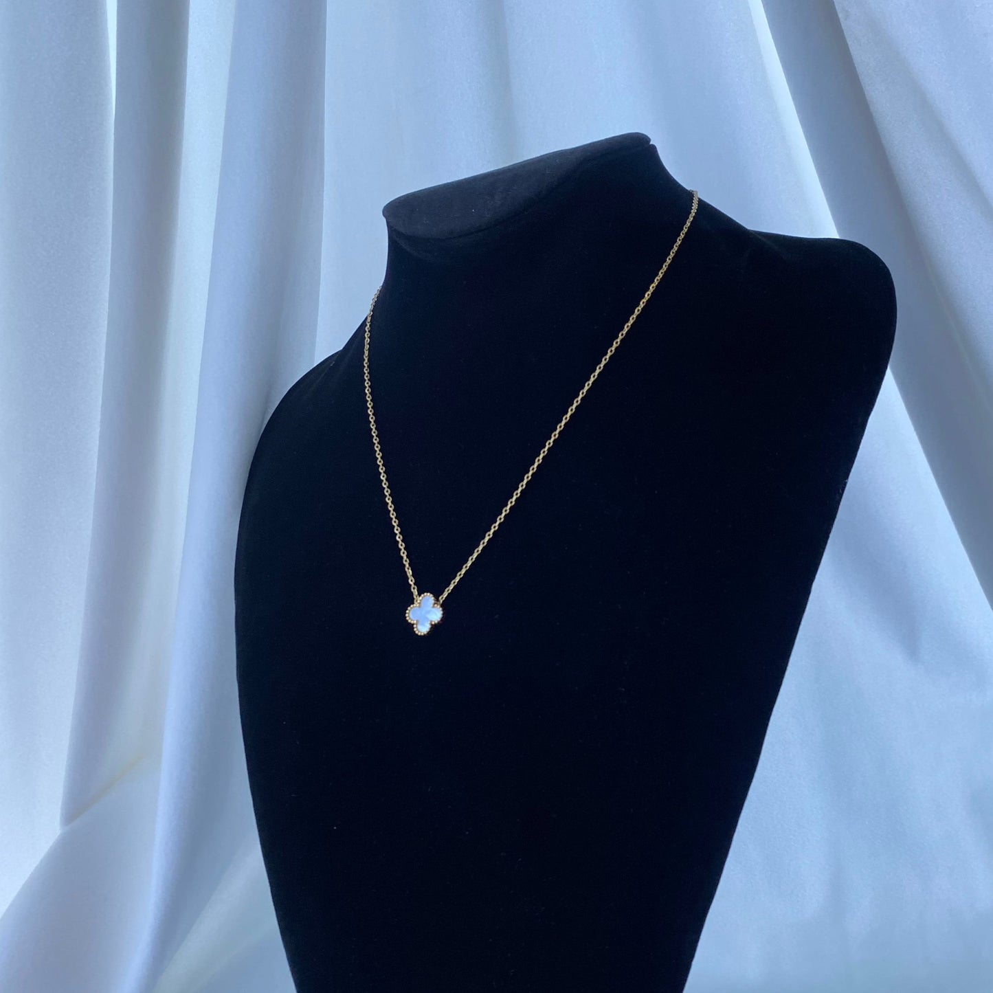 White Ubax Van Cleef Necklace - 18K Gold Plated