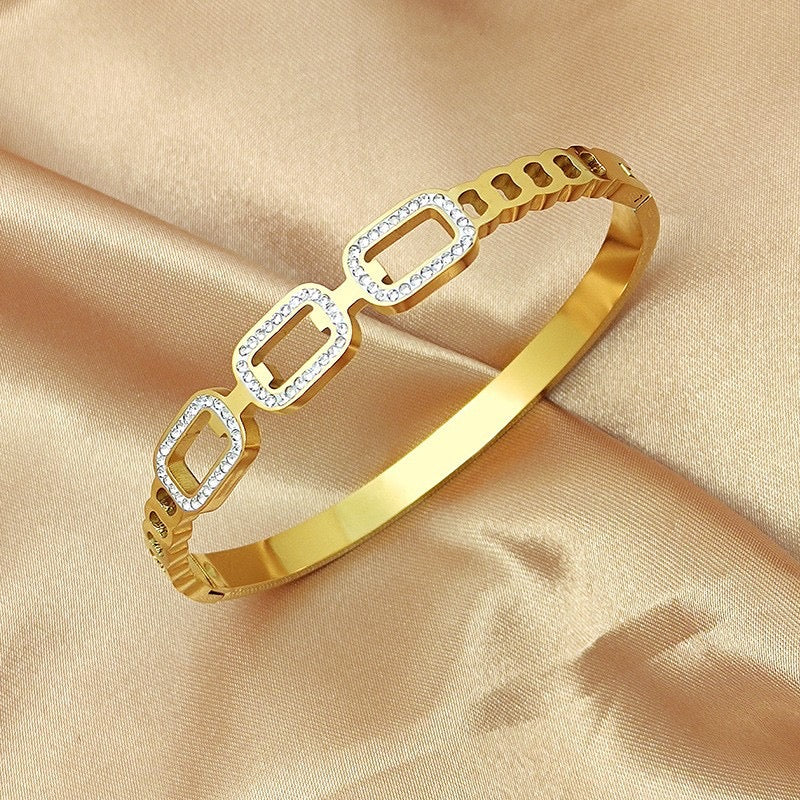 Hannan Bangle - 18k Gold Plated