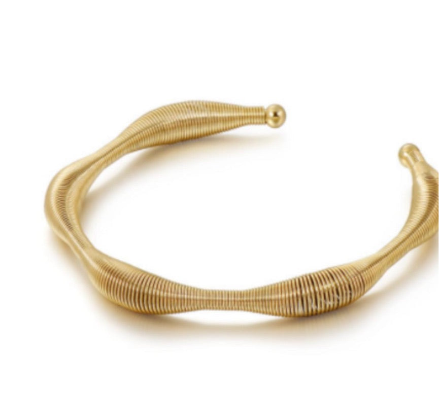 Asma Cuff Bracelet - 18k Gold Plated